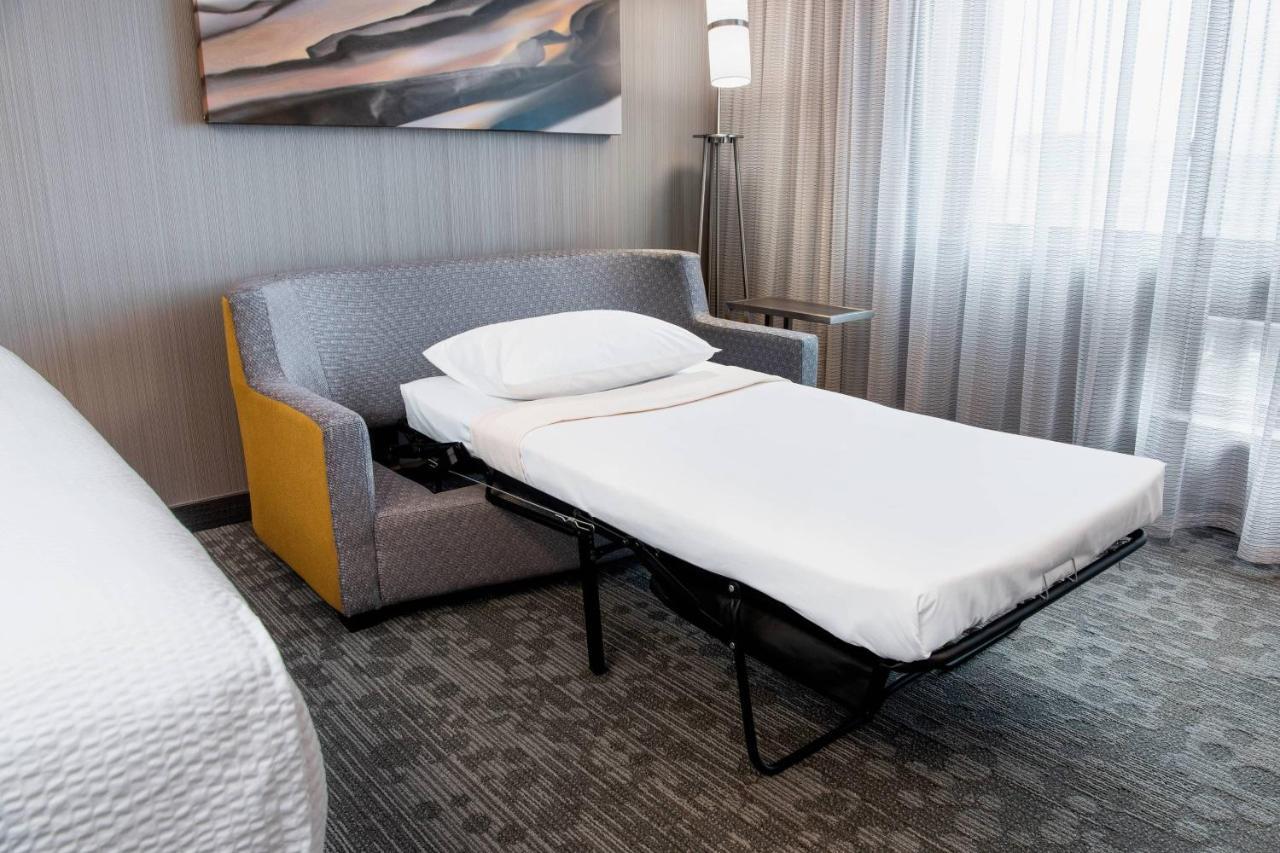 Hotel Courtyard By Marriott Edmonton West Exterior foto