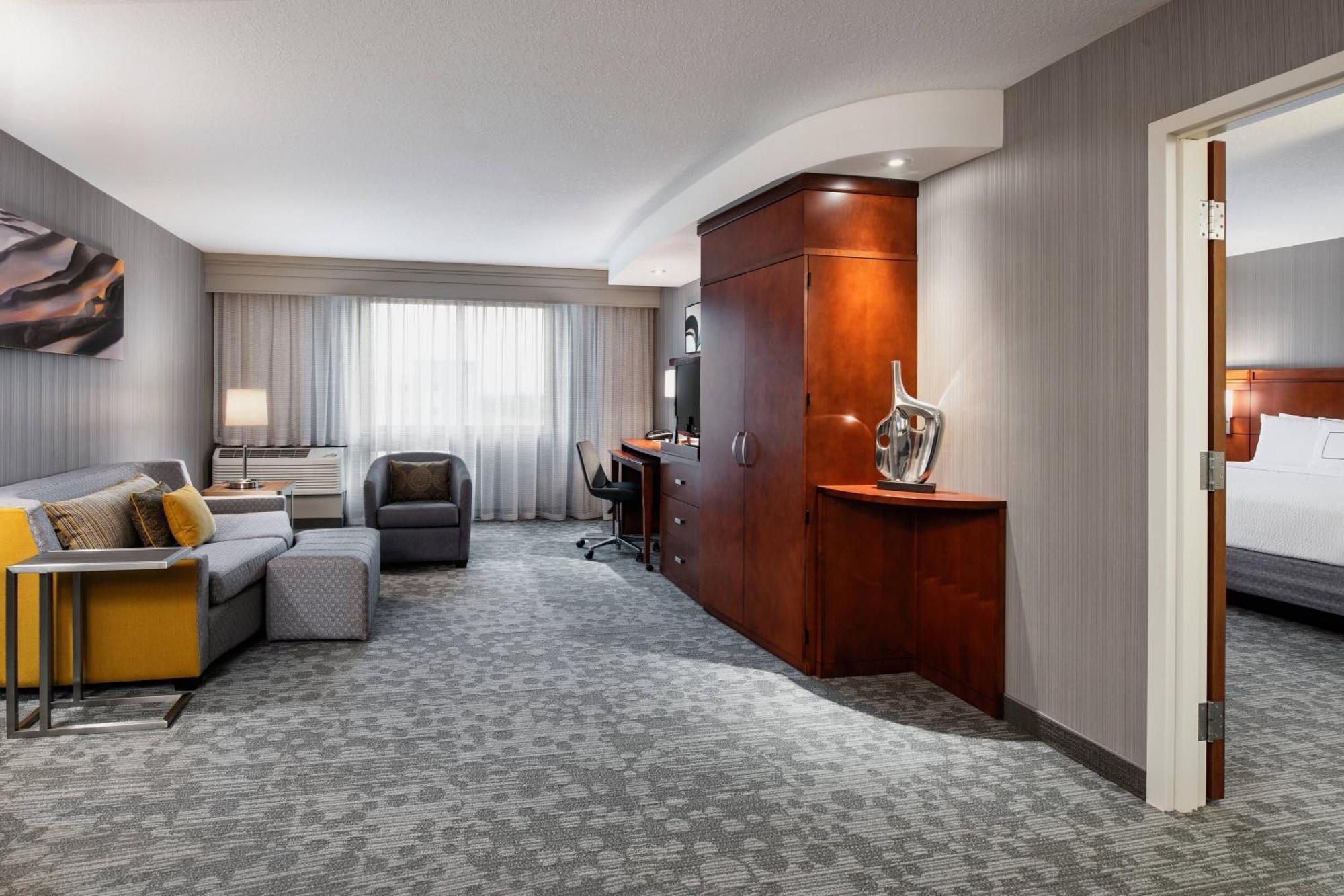 Hotel Courtyard By Marriott Edmonton West Exterior foto