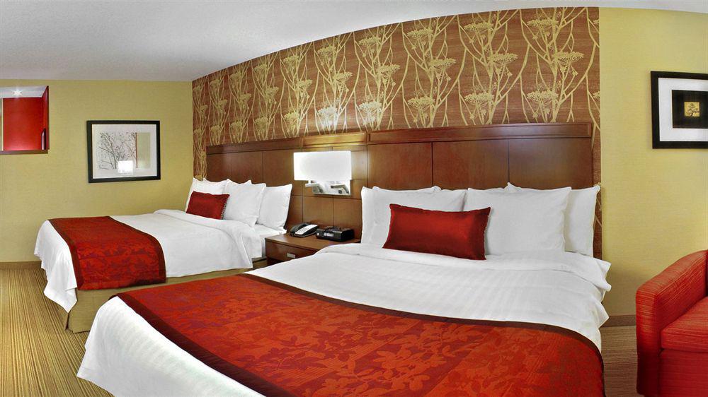 Hotel Courtyard By Marriott Edmonton West Exterior foto